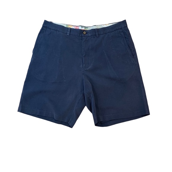 Tommy Bahama silk city shorts. Size 36 - Picture 2 of 8